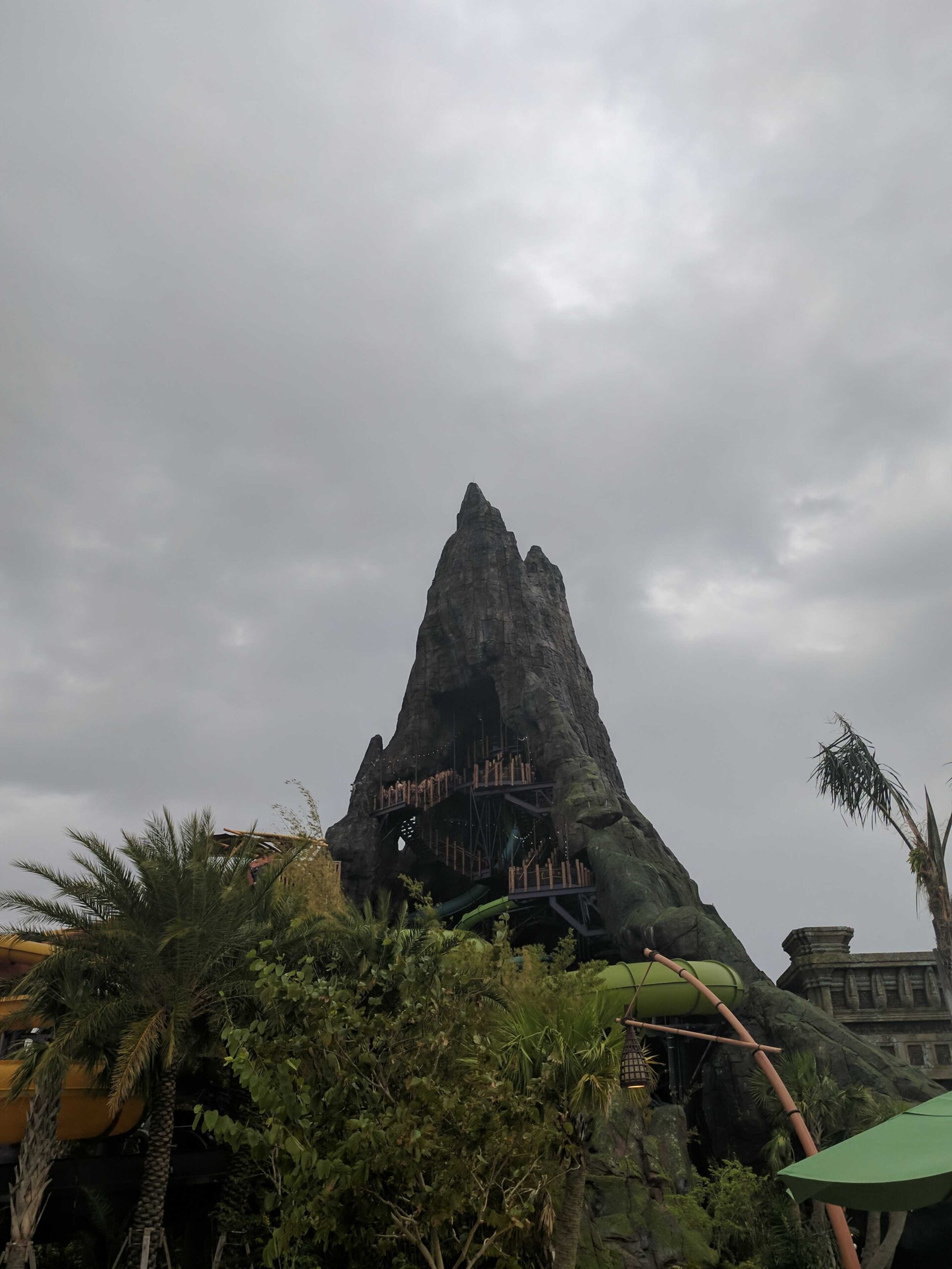 universal volcano bay ride restrictions